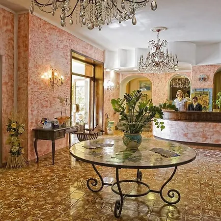 Isola Hotell
