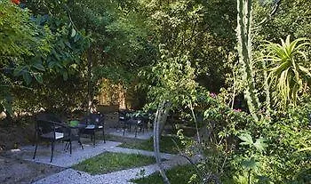 Isola Hotell