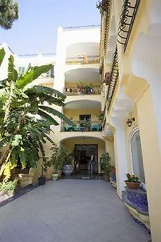 Isola Hotell