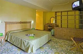 Isola Hotell 4*