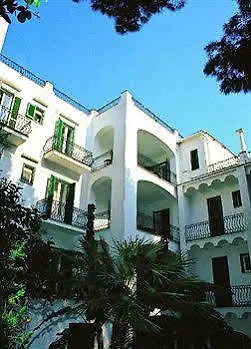 Isola Hotell